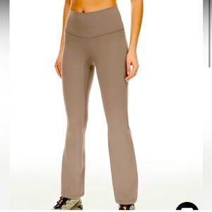 TNA Action Tan/Brown Leggings- Medium